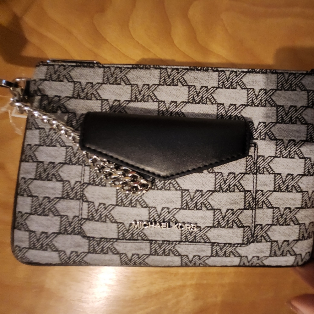 Michael Kors wristlet